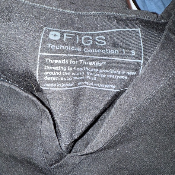 Figs Black Technical Collection Top - Picture 1 of 2